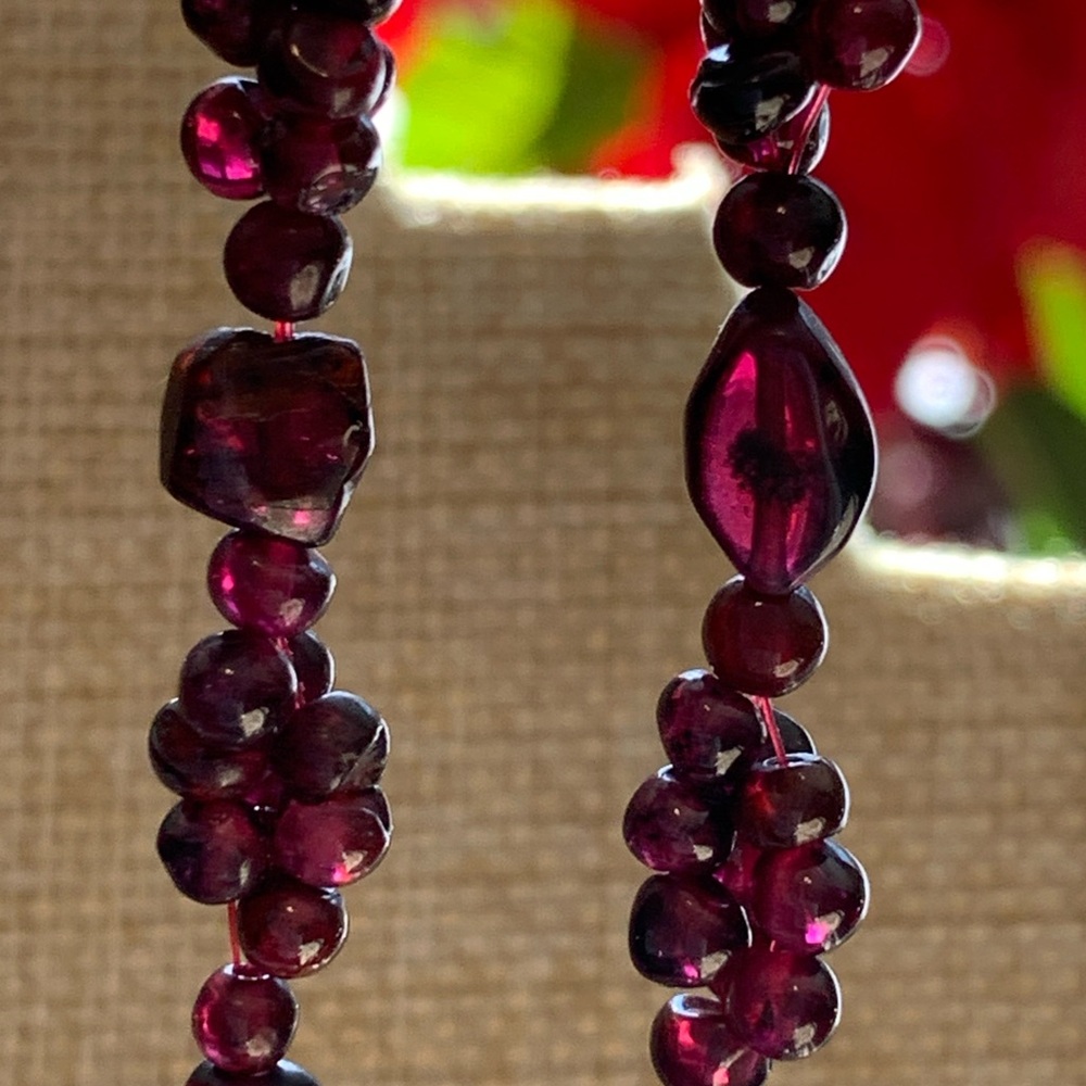 Elegant Genuine Grape Cluster Garnet Beaded Necklace